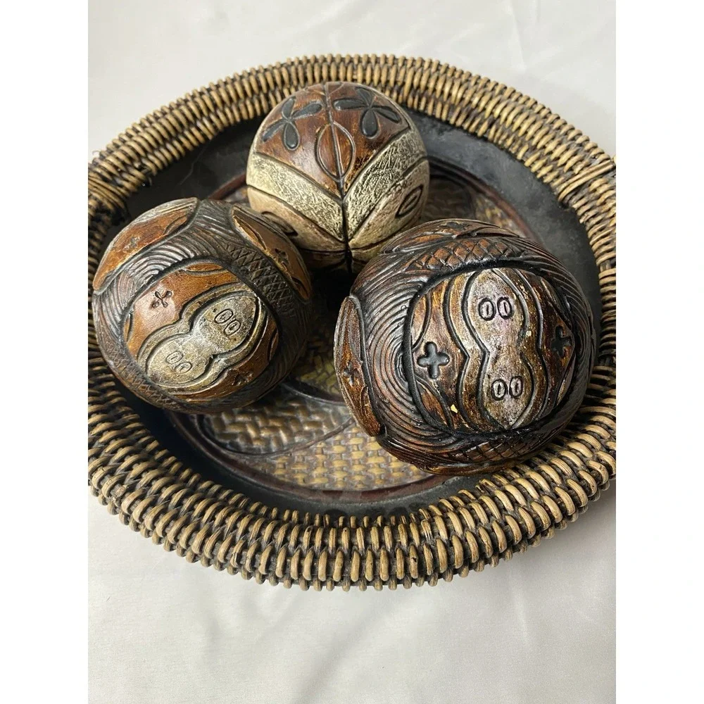 The Unbranded Brand decorative four